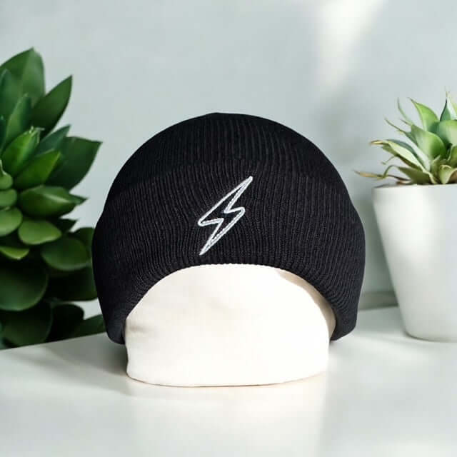 HUPGRADES Ignite Beanie – Fashion-forward beanie hat with a modern design