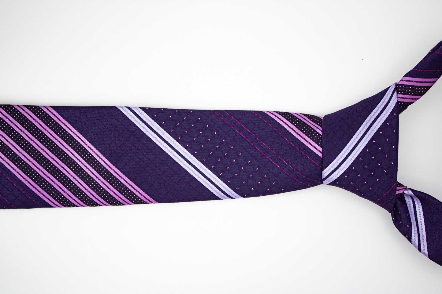 Pocket Square: Elegant Hupgrades Noir Drift Set with Cufflinks&Necktie