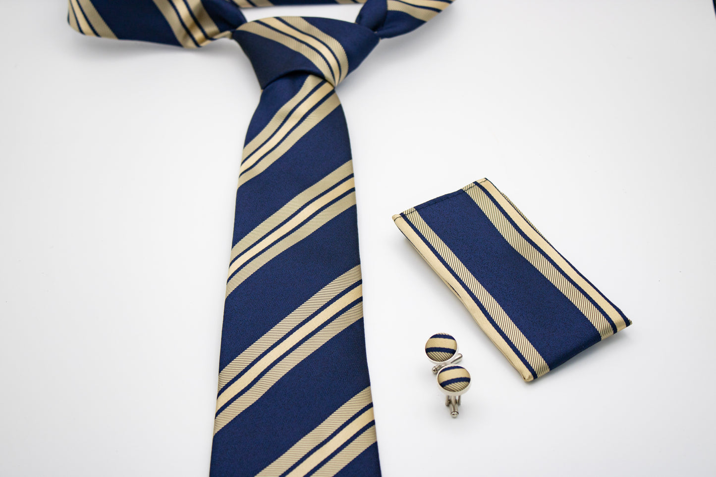 Hupgrades Ocean Thread Necktie Pocket Square Cufflinks Set