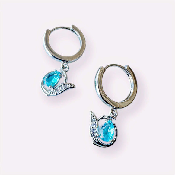 HUPGRADES Lotus Earrings – Luxury white gold-plated brass earrings with 0.6ct zirconia